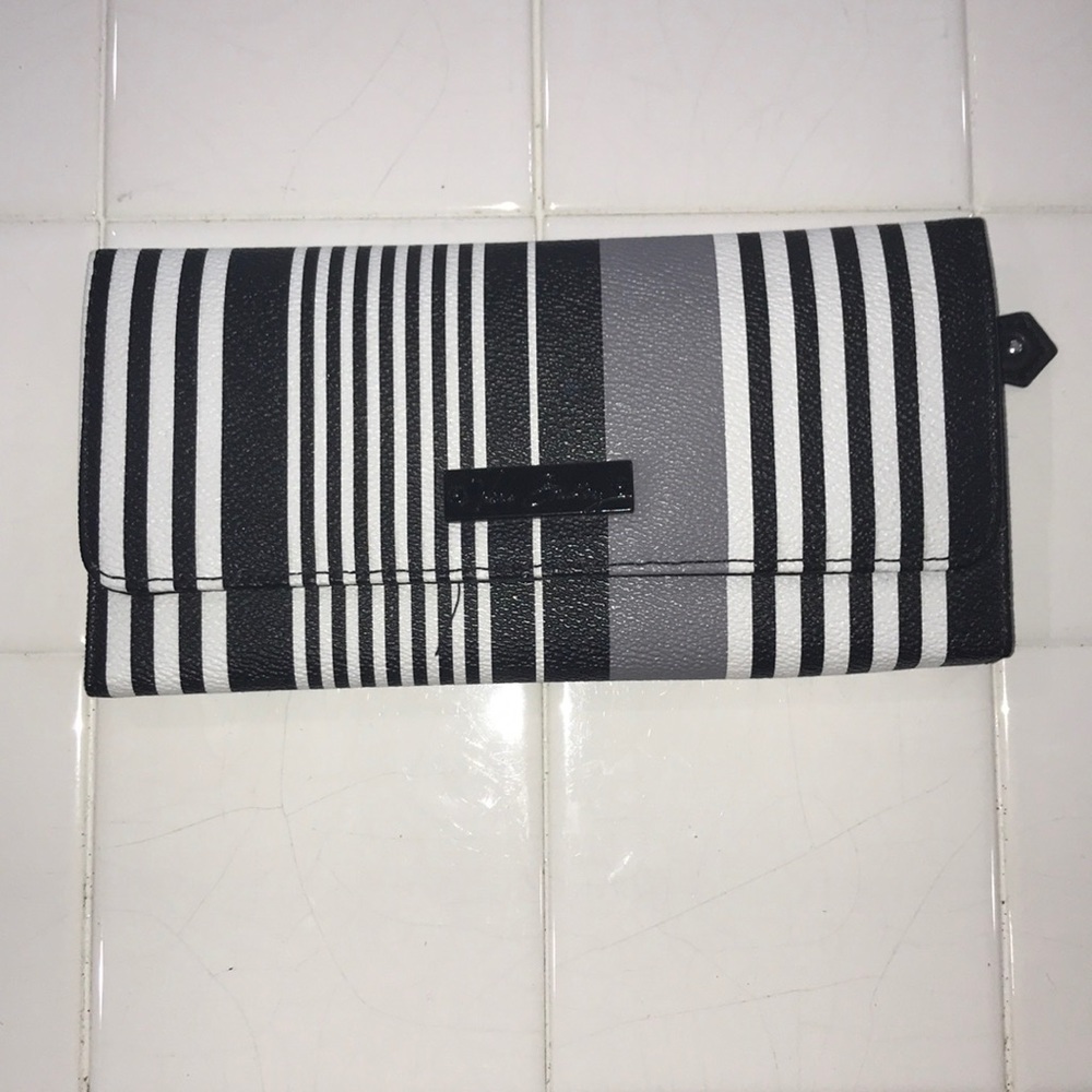 Vera Bradley wallet